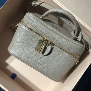Louis Vuitton Monogram Giant PM